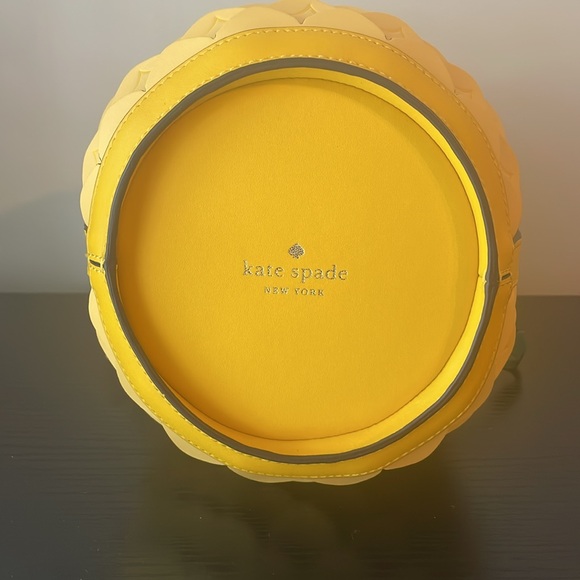 Kate Spade Colada Pineapple 3D Bucket Crossbody Purse Artsy Novelty Collectible - Picture 11 of 12